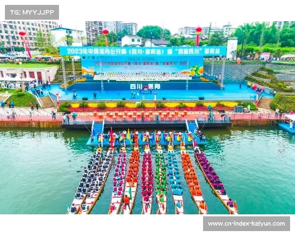 C弯侧漂极限挑战 大运河龙舟赛激烈上演吸引十万观众热情观战 C弯侧漂极限挑战 大运河龙舟赛激烈上演吸引十万观众热情观战